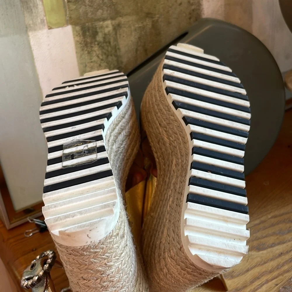 🐾 Marc Jacobs platform distressed gold leather espadrilles w rhinestone buckles